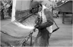 La industria metalúrgica de Noetinger vio renacer sus antiguas fábricas tras la crisis de los 90